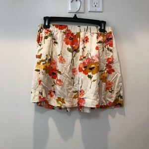 Floral skirt with pockets